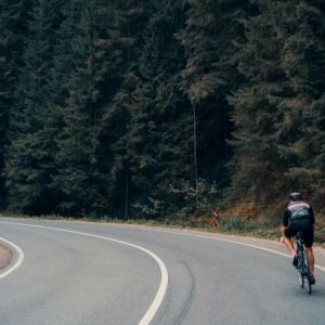 HÉBREUX 12.1-7 PERSÉVÉREZ DANS LA COURSE